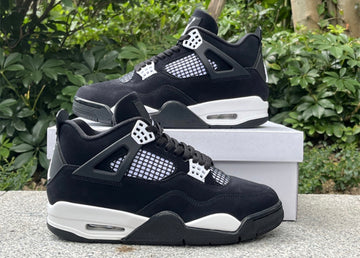 Air Jordan 4 Retro “White Thunder”