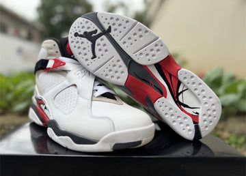 Air Jordan 8 Retro “Bugs Bunny” 2025